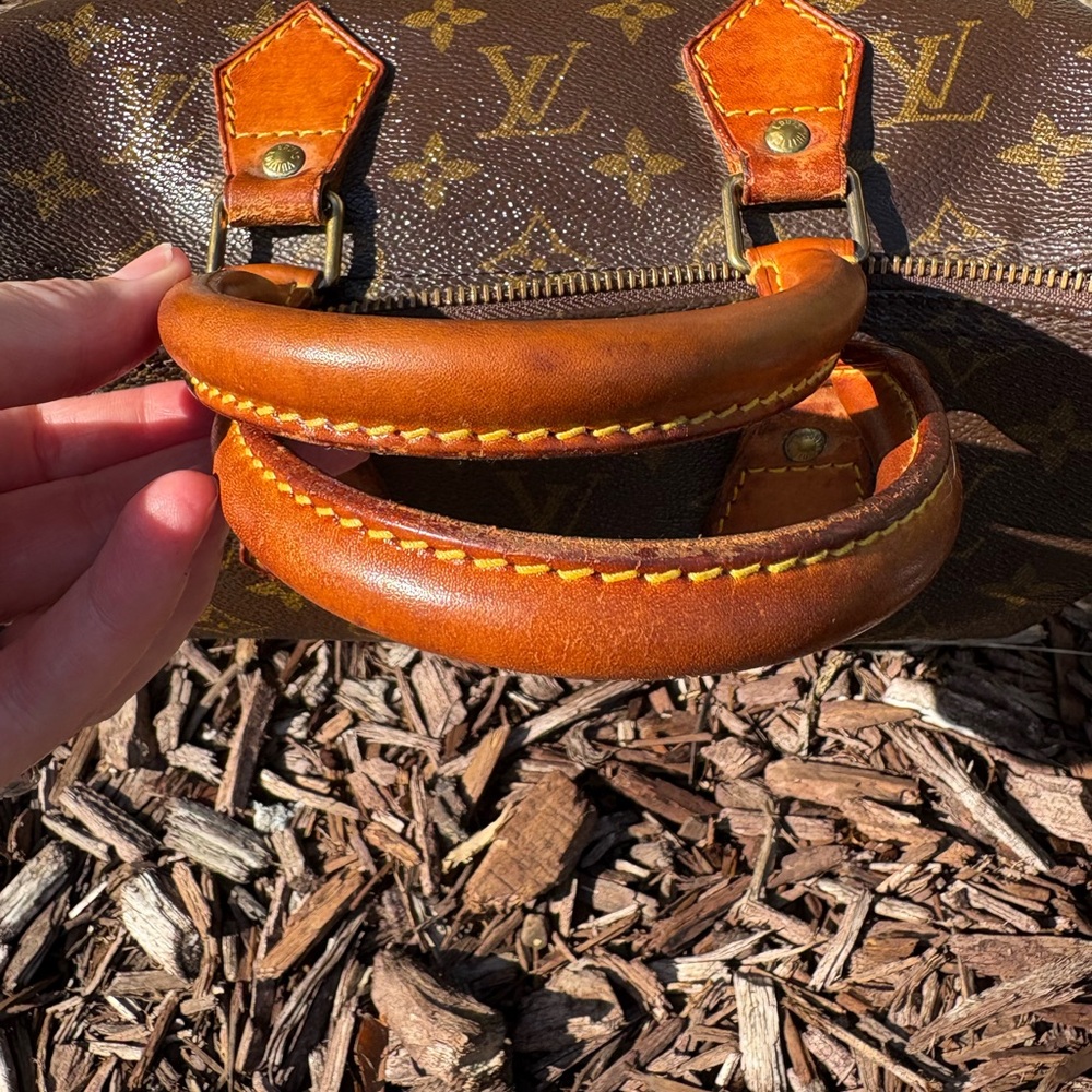 ✨AUTHENTIC 💯Louis Vuitton Speedy 25✨ - Picture 3 of 10